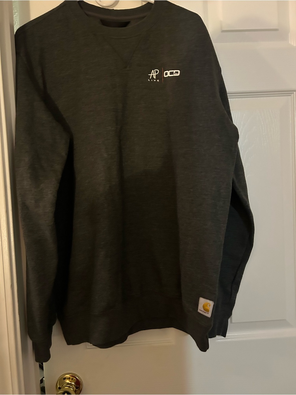 Carhartt Men’s Charcoal Gray Crewneck Sweatshirt